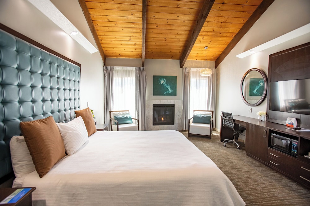 Munras Inn - photo 10