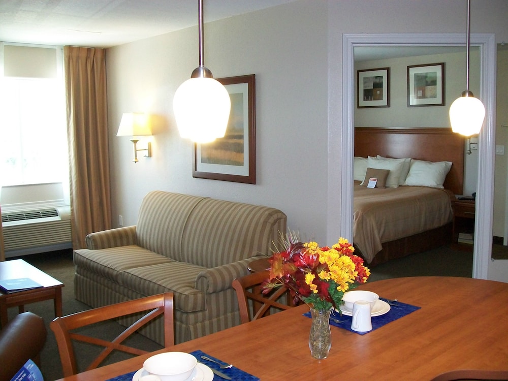 Candlewood Suites La Porte by IHG - photo 6