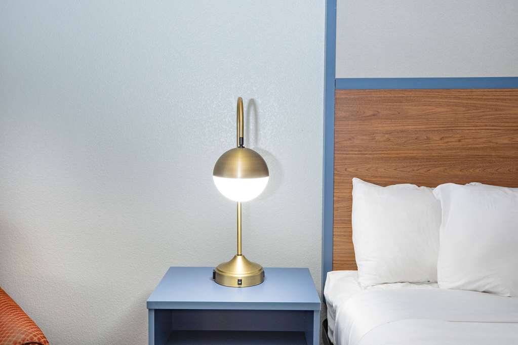 AmericInn by Wyndham Sayre - photo 36