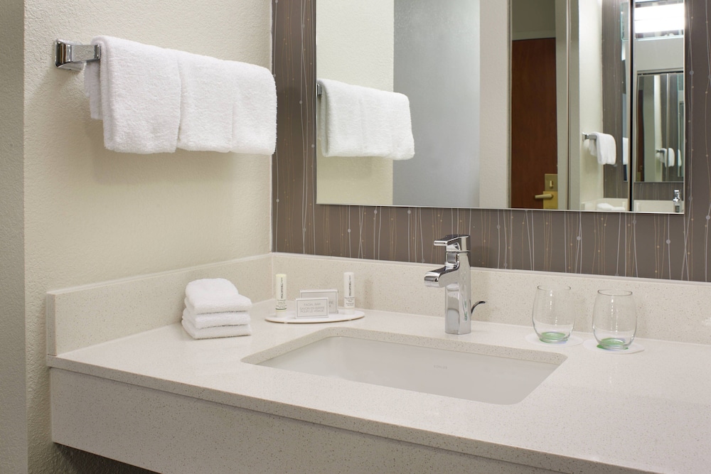 Courtyard by Marriott Kansas City Overland Park Convention Center - photo 12