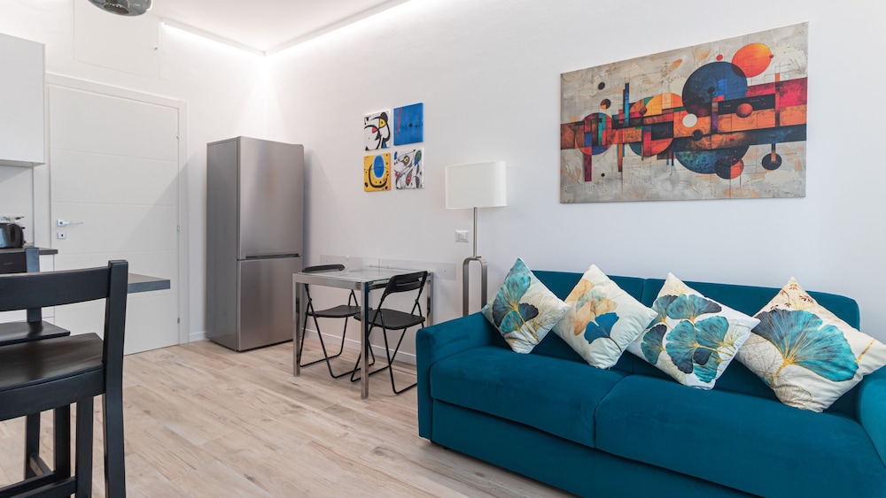 Italianway Serra 16 — 4-Star Luxury Hotel in Milan, Italy