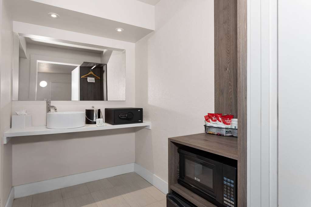 Travelodge by Wyndham Orlando Lake Buena Vista S - photo 14