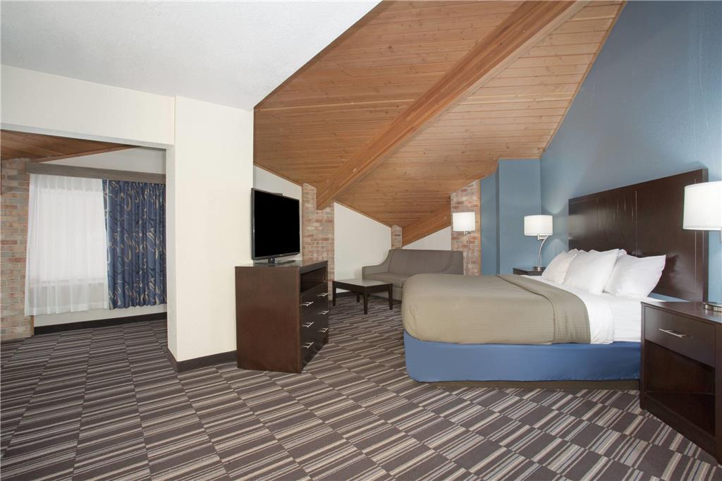 AmericInn by Wyndham Mount Pleasant - photo 18