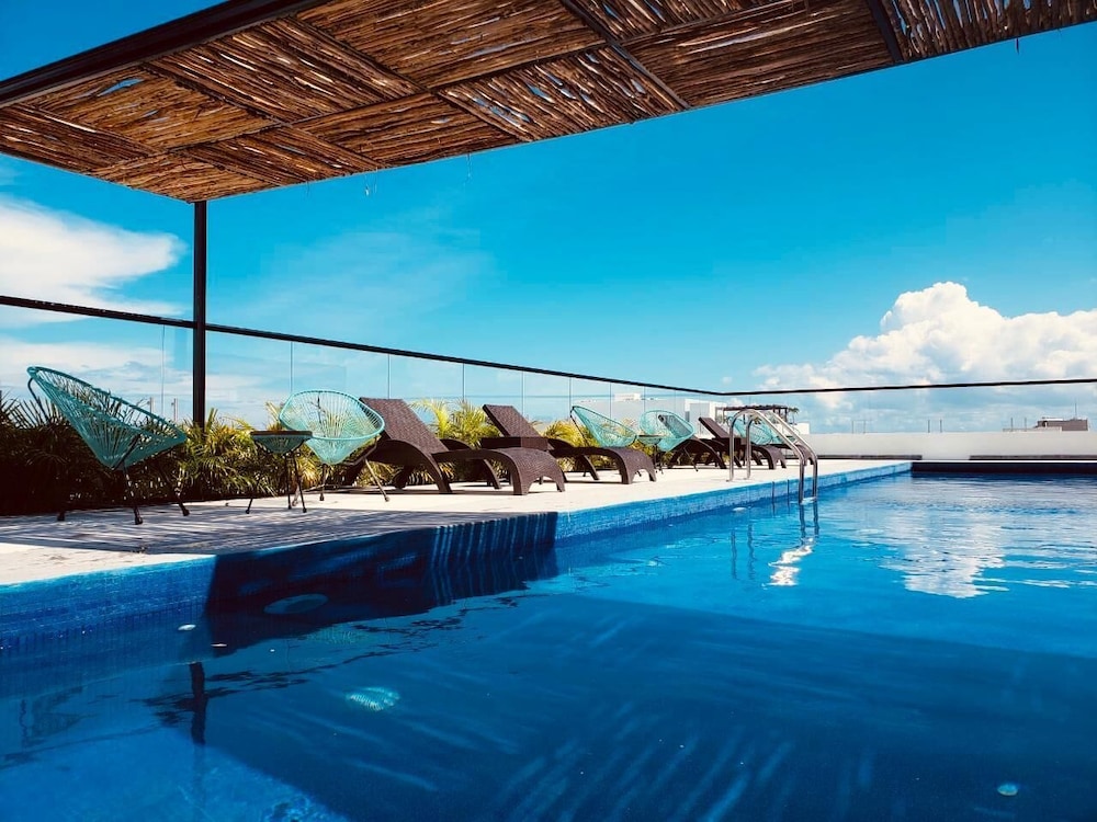 Rooftop pool