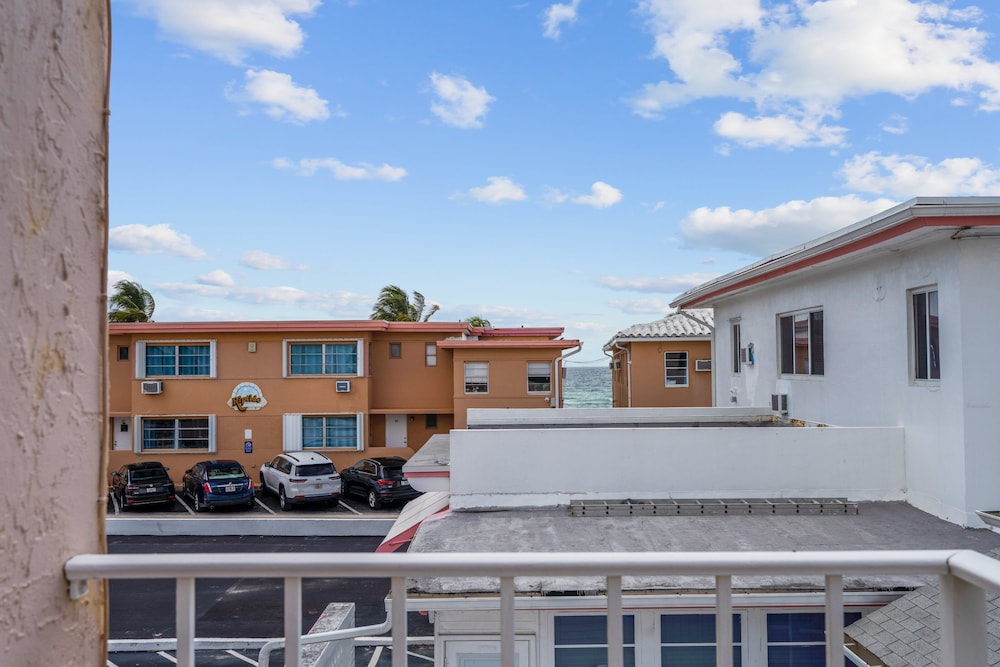 The Tel Hollywood Beach - photo 38