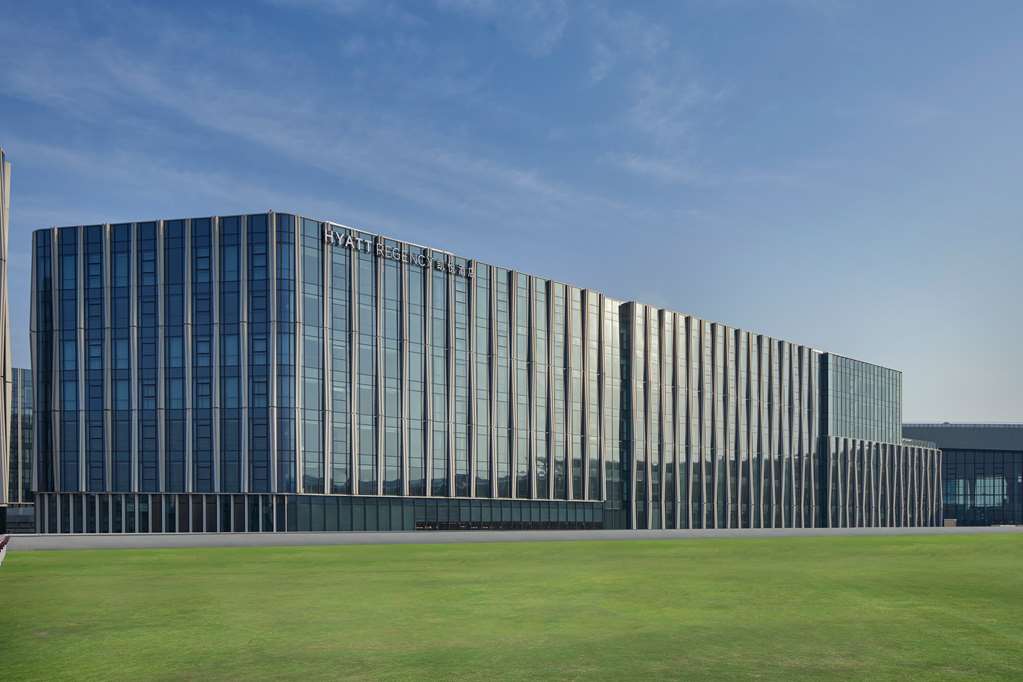 Hyatt Regency Hangzhou Intl Airport — 4-Star Luxury Hotel in Hangzhou, People's Republic of China