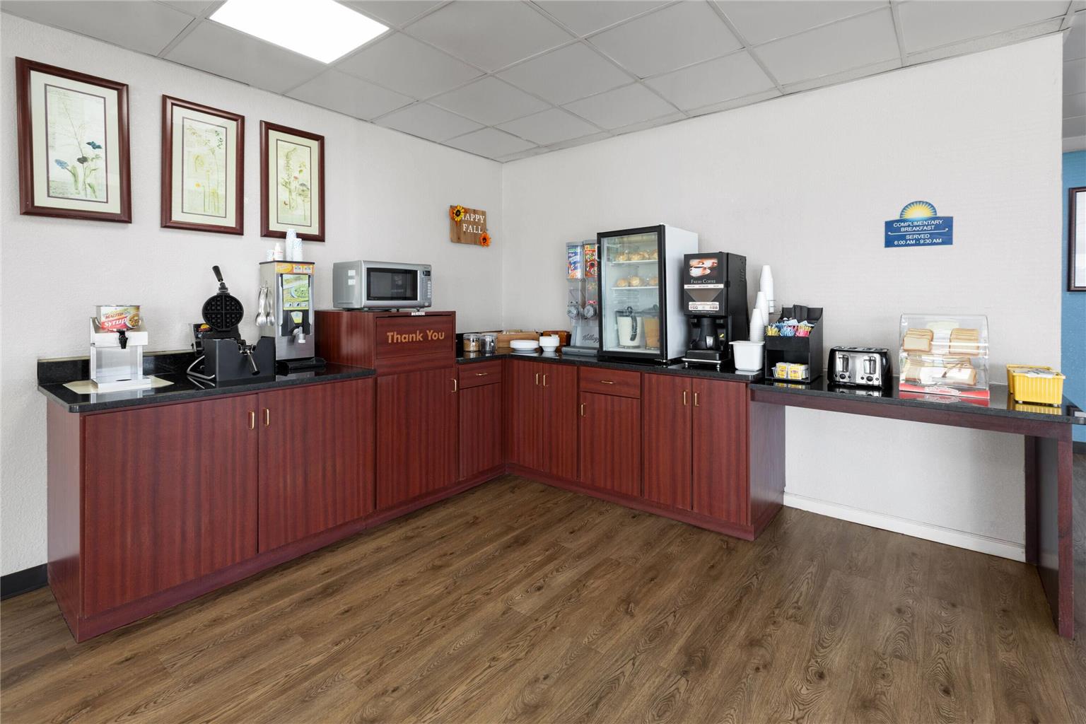 Days Inn by Wyndham Cambridge - photo 22