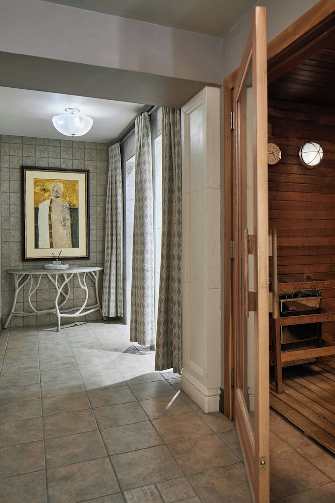 The Del Monte Lodge Renaissance Rochester Hotel & Spa - photo 40