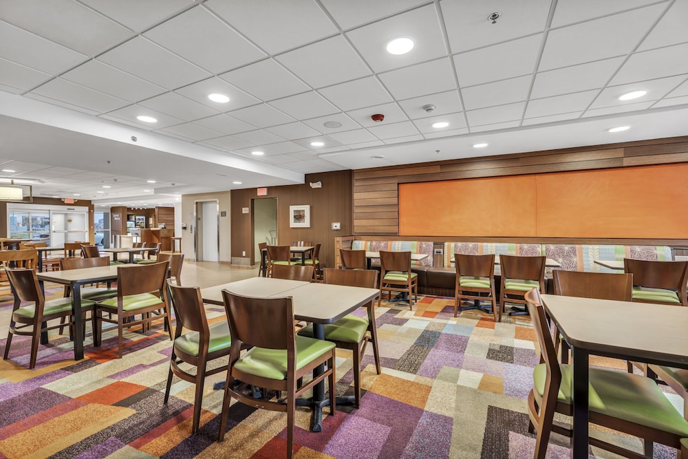 Fairfield Inn & Suites by Marriott Lumberton - photo 5