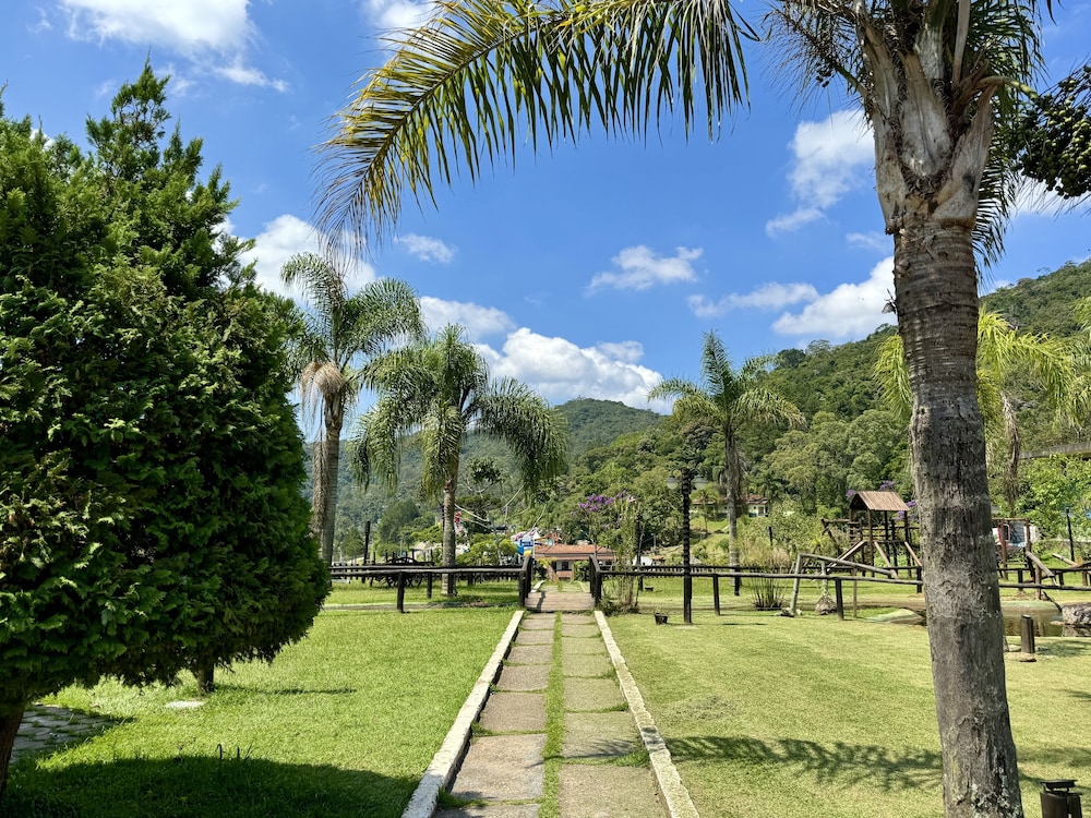 Eco Park Hotel — hotel in Biritiba Mirim