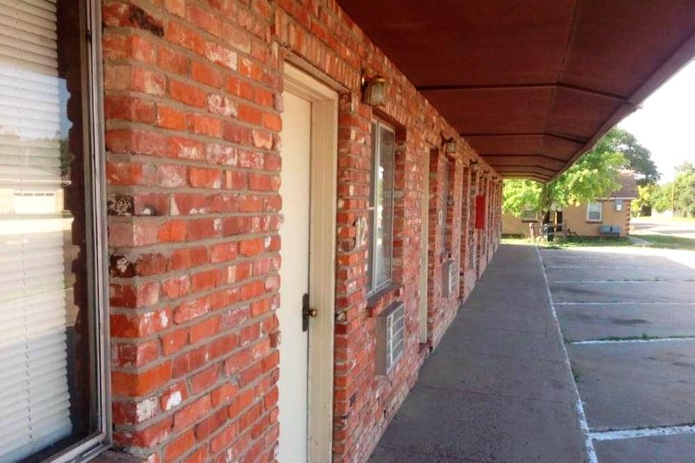Country Club Inn - photo 18