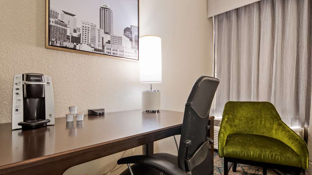 Best Western Plus Indianapolis NW Hotel - photo 5