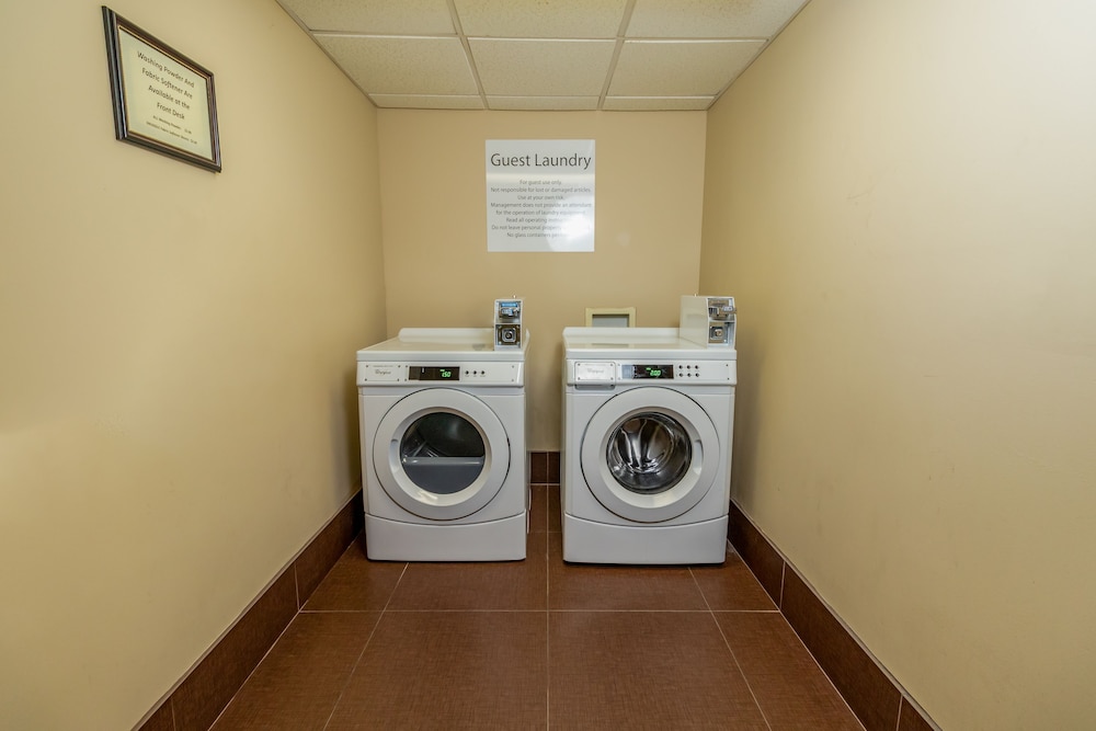 Holiday Inn Express Hotel & Suites Birmingham Irondale by IHG - photo 40