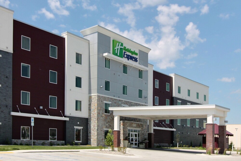 Holiday Inn Express Fargo SW I 94 Medical Center by IHG - carbon neutral hotel in Fargo