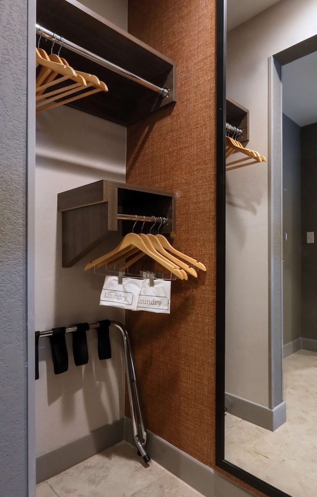 Hilton Garden Inn Bel Air - photo 16