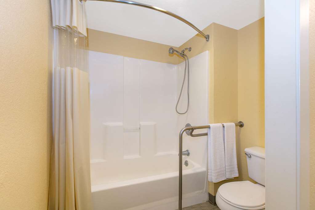 Days Inn by Wyndham Natchez - photo 19