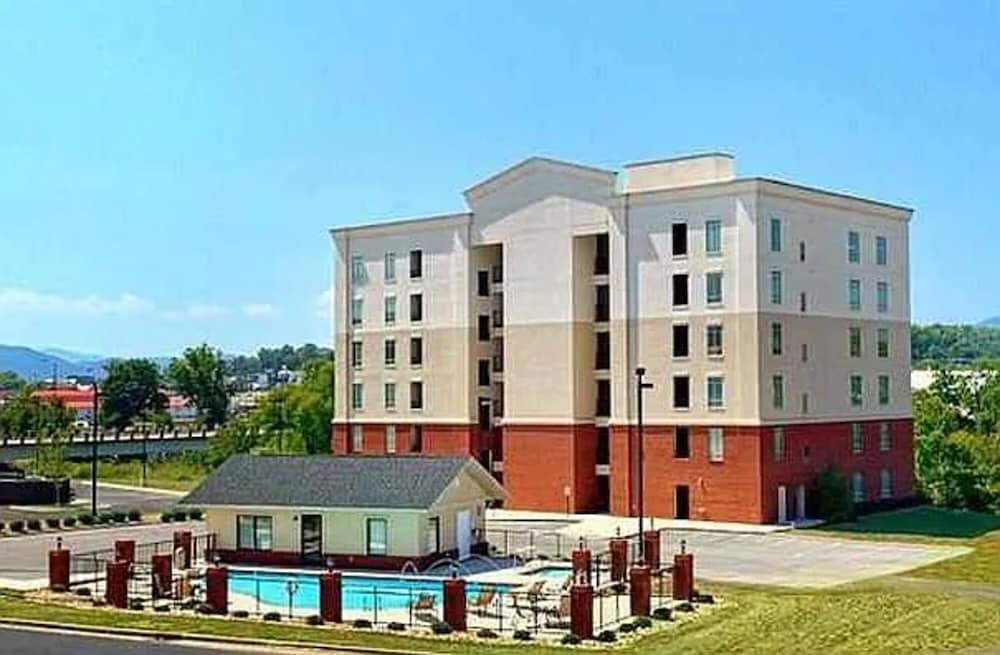 Pigeon River View Condos — 4-Star Luxury Hotel in Sevierville, United States