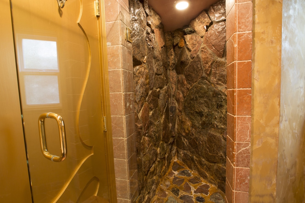Madonna Inn - photo 287