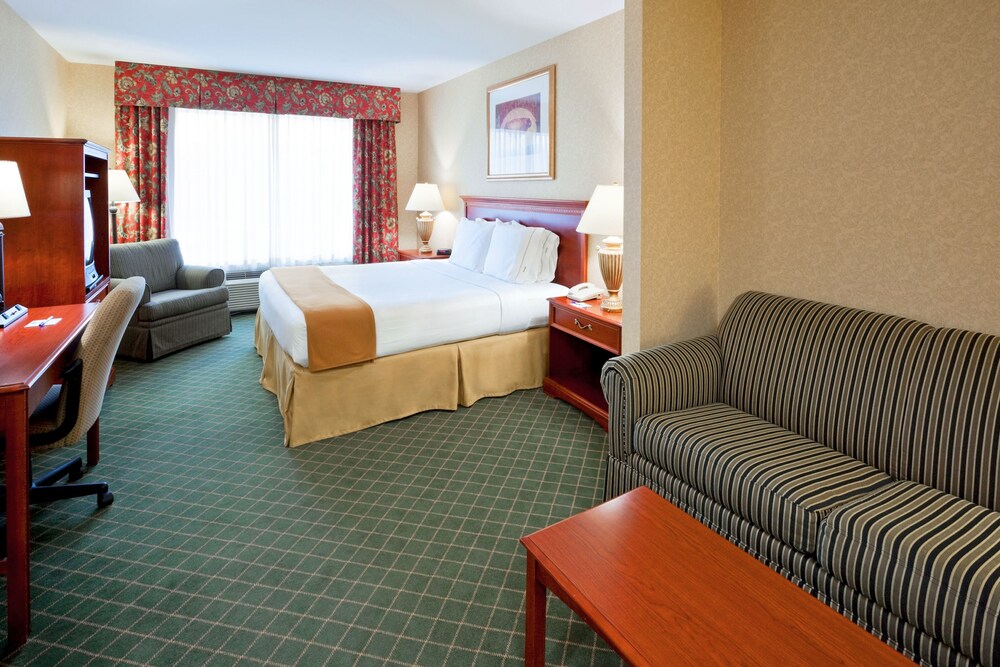 Holiday Inn Express Suites Clifton Park by IHG - photo 8