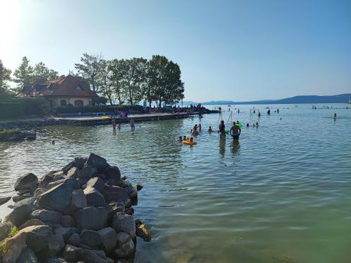Tóparti Villa Balatonboglár — 4-Star Luxury Hotel in Balatonboglar, Hungary