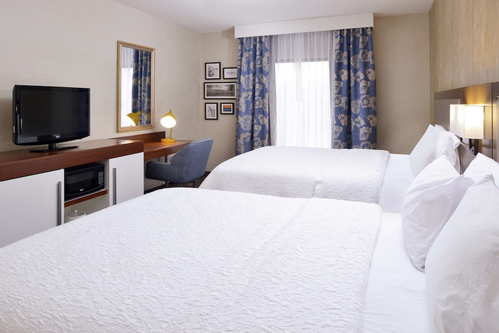 Hampton Inn & Suites Wilmington - photo 8