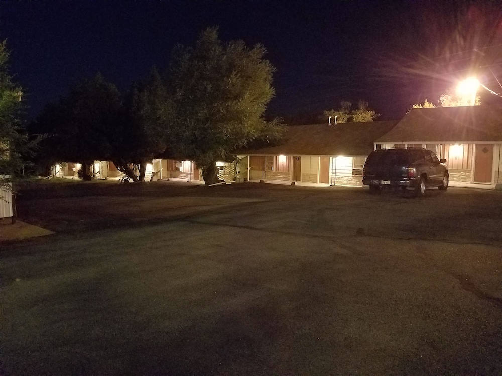 Moorcourt Motel - photo 23
