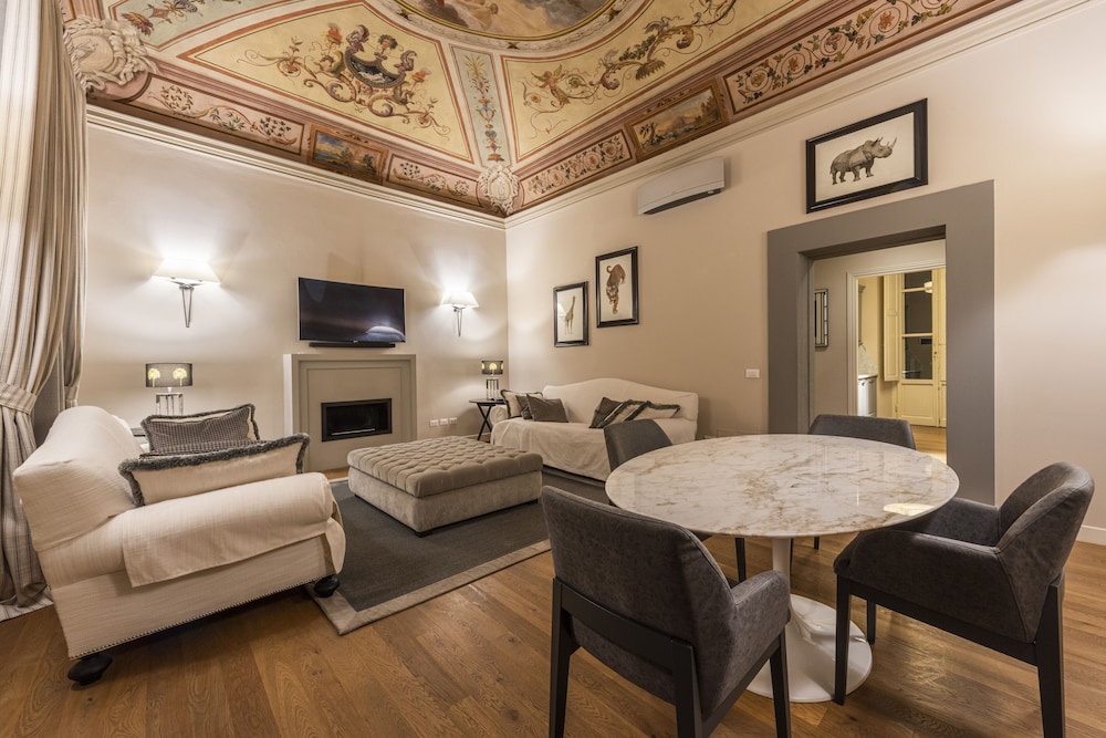 Rucellai Prestige by Mmega — 4-Star Luxury Hotel in Florence, Italy