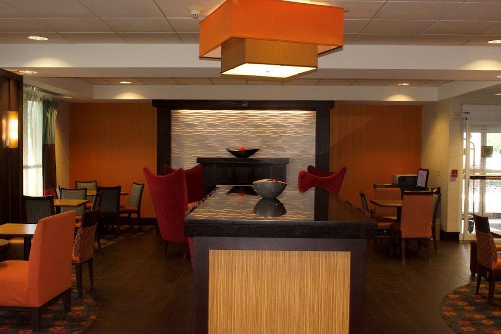 Hampton Inn Ithaca - photo 2