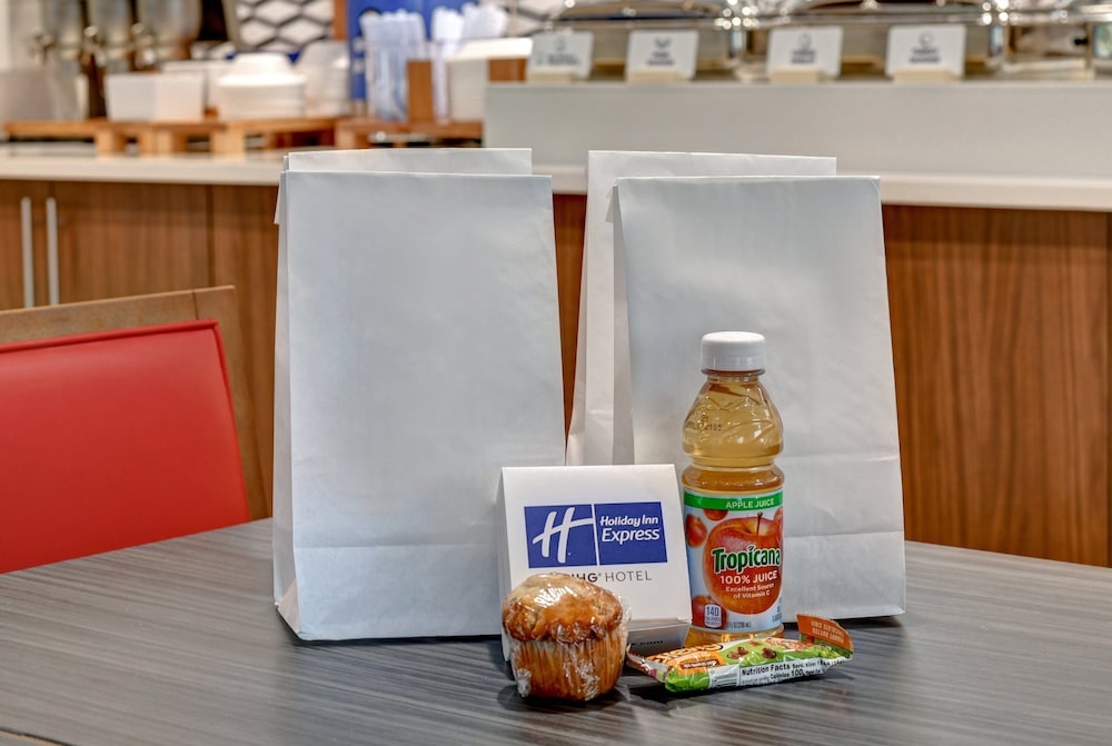 Holiday Inn Express & Suites Houston Memorial City Centre by IHG - photo 32
