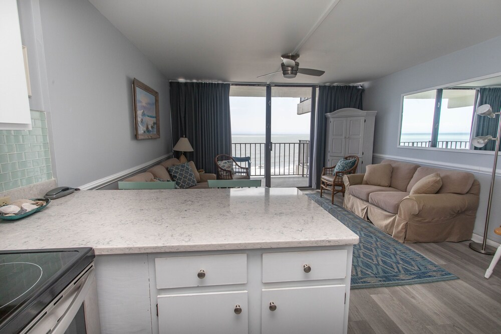 Royal Garden Resort 705 2 Bedroom Condo by RedAwning - photo 42