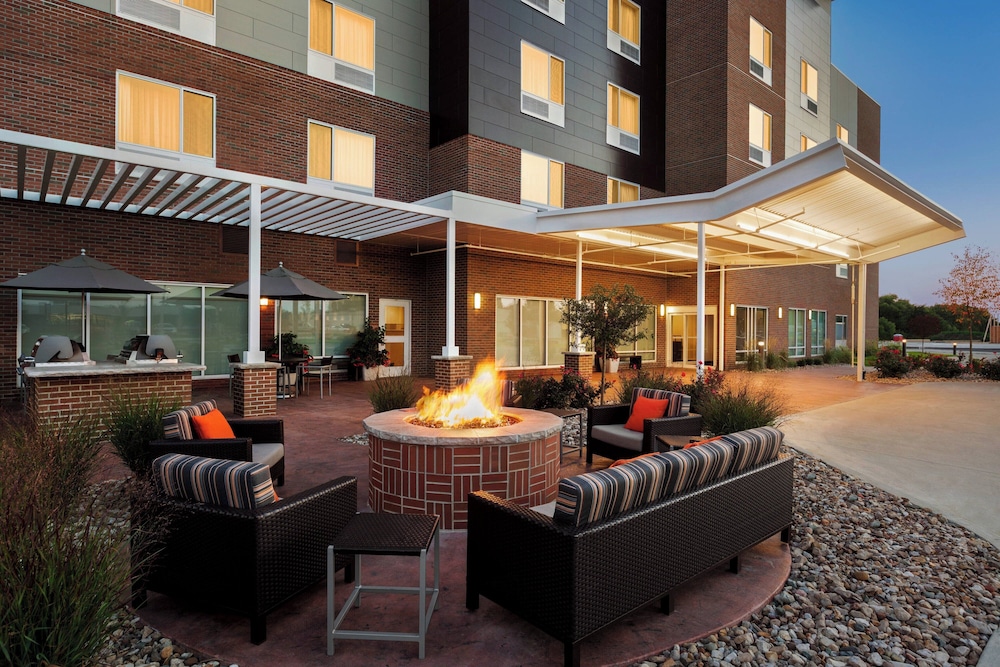 TownePlace Suites by Marriott Cedar Rapids Marion - photo 30