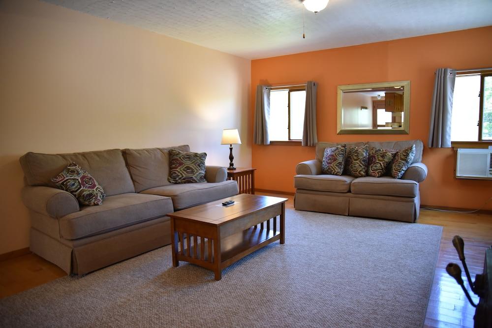 Robbins Motel - photo 10