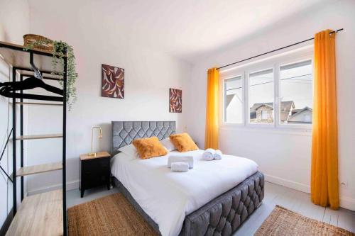 Jolie Maison sur OrlAcans Parking & Climatisation — 4-Star Luxury Hotel in Orleans, France
