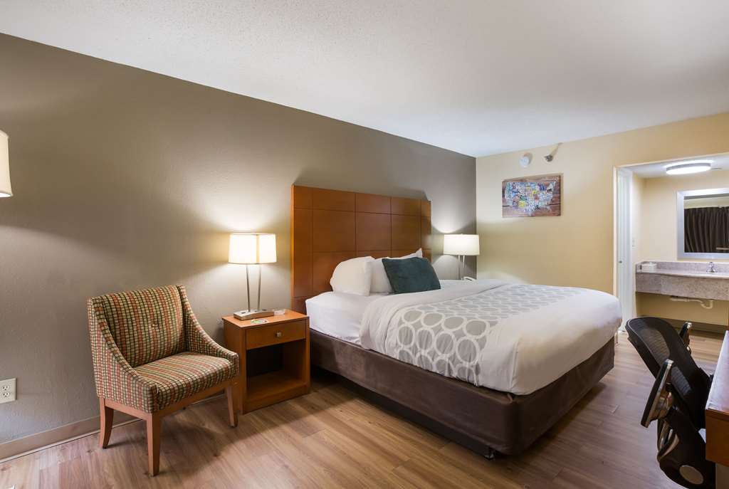Econo Lodge Inn & Suites Hardeeville I 95 - photo 22
