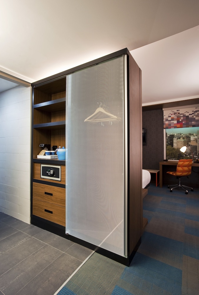 Aloft Beachwood - photo 5