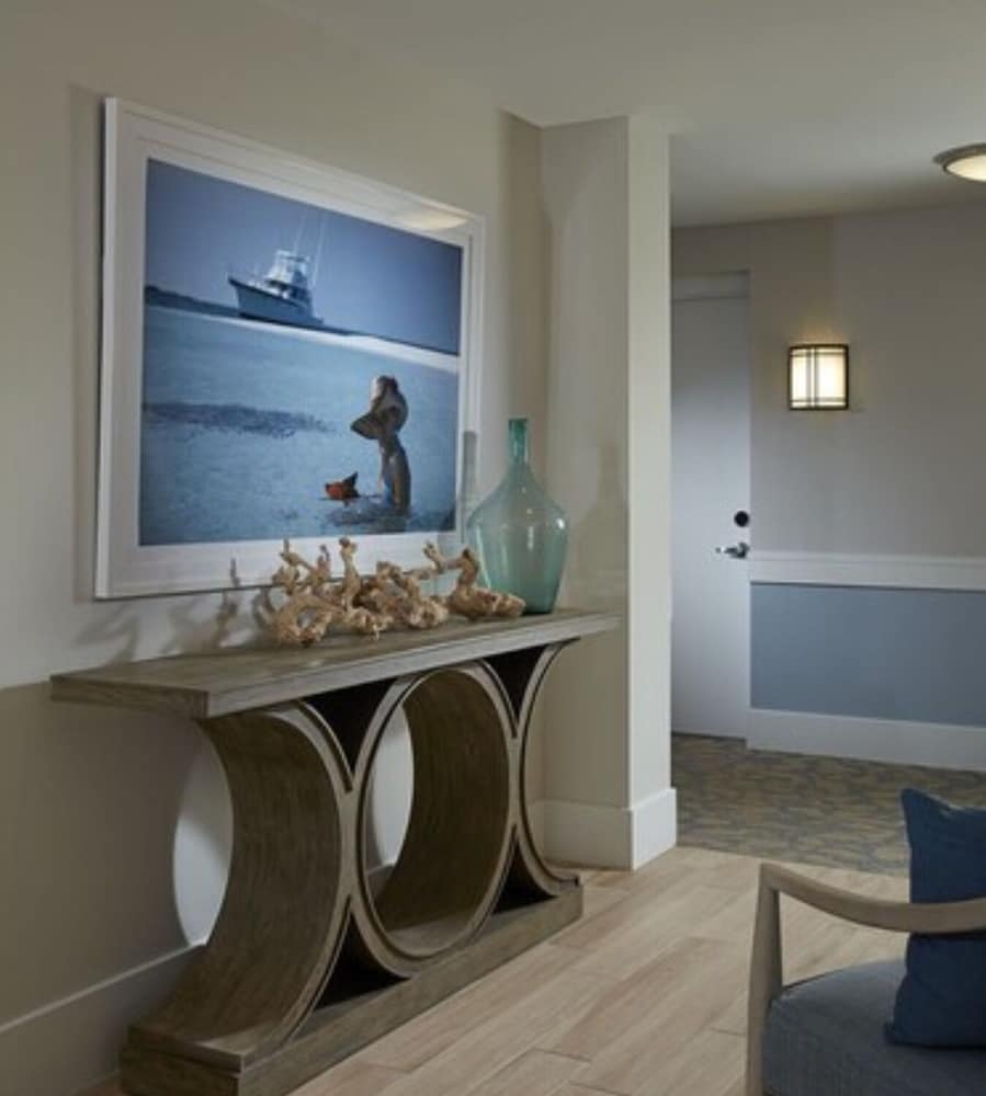 The Pointe Hotel - photo 2