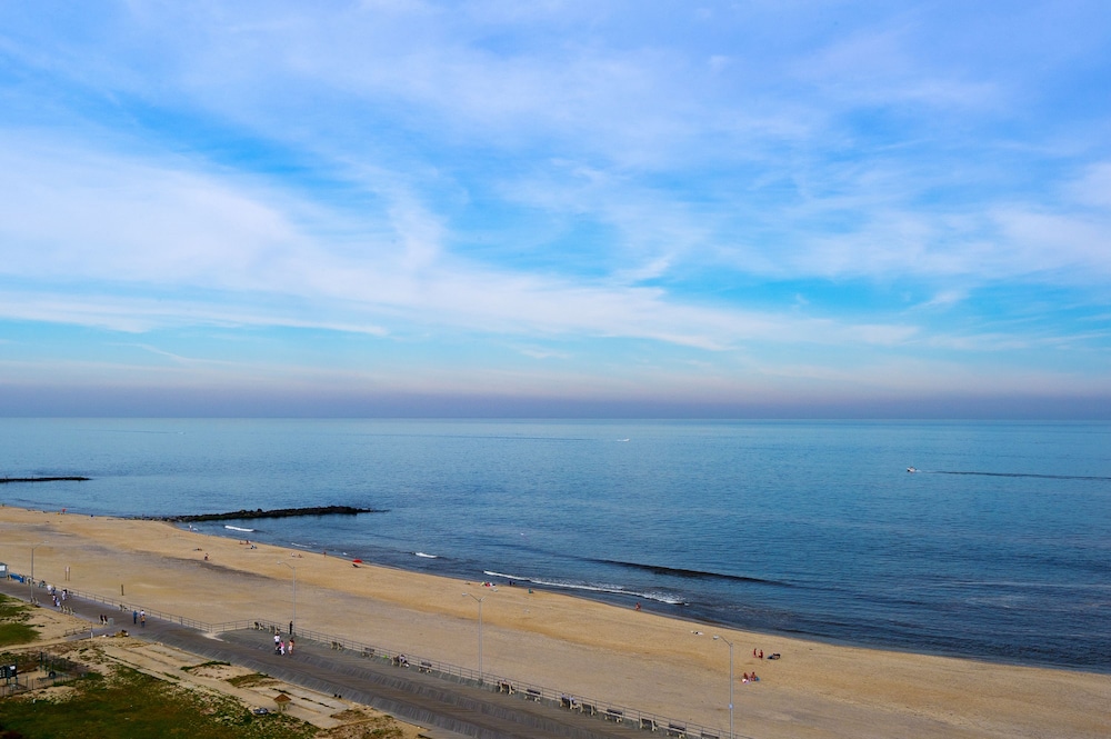 Berkeley Oceanfront Hotel - photo 65