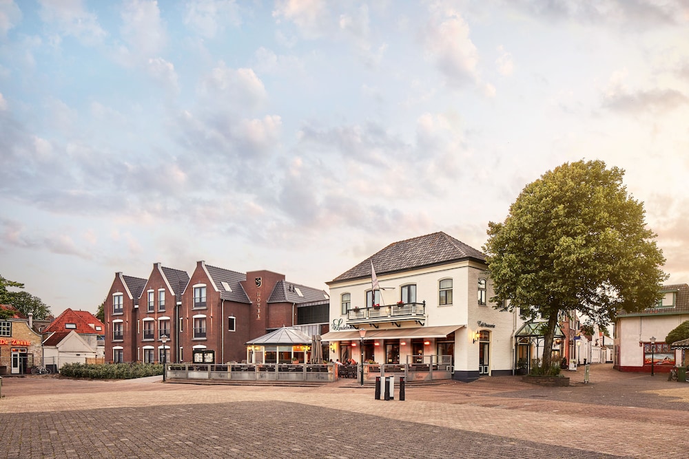 Hotel de Lindeboom — hotel in Den Burg