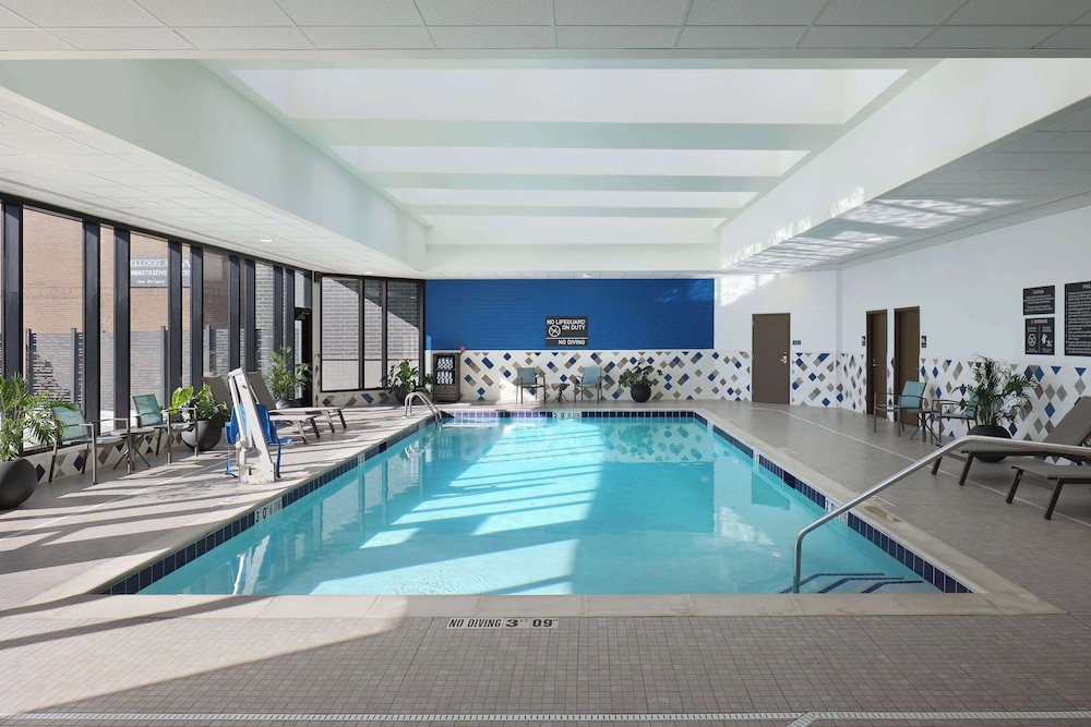DoubleTree by Hilton Battle Creek - photo 18
