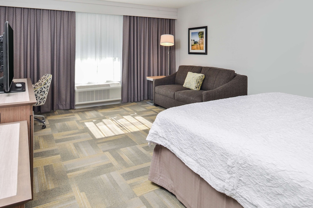 Hampton Inn & Suites Altoona Des Moines - photo 14