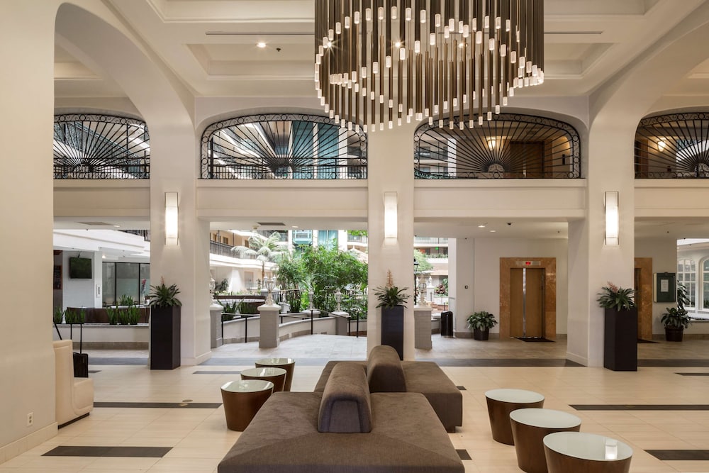 Embassy Suites by Hilton Anaheim North - photo 2