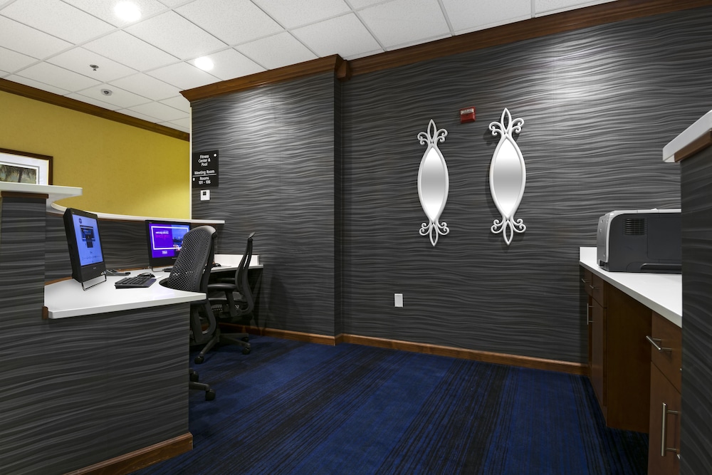 Hampton Inn & Suites Jacksonville Deerwood Park - photo 72