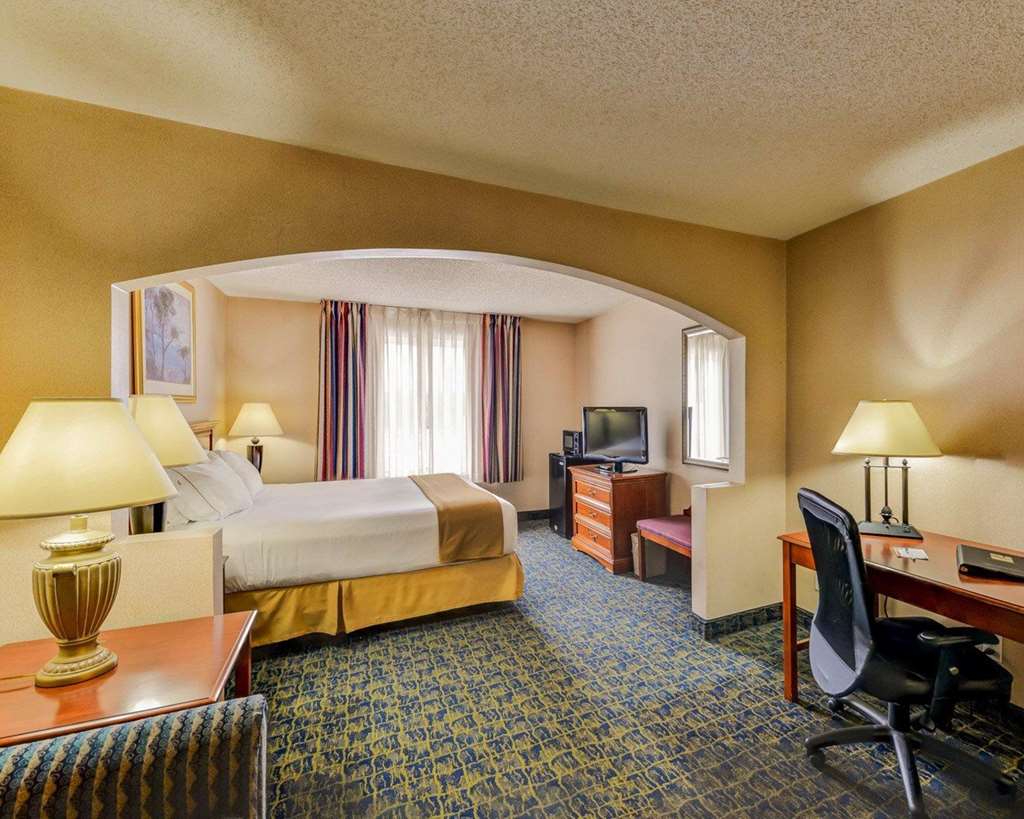 Quality Inn Spring Mills Martinsburg North - photo 19