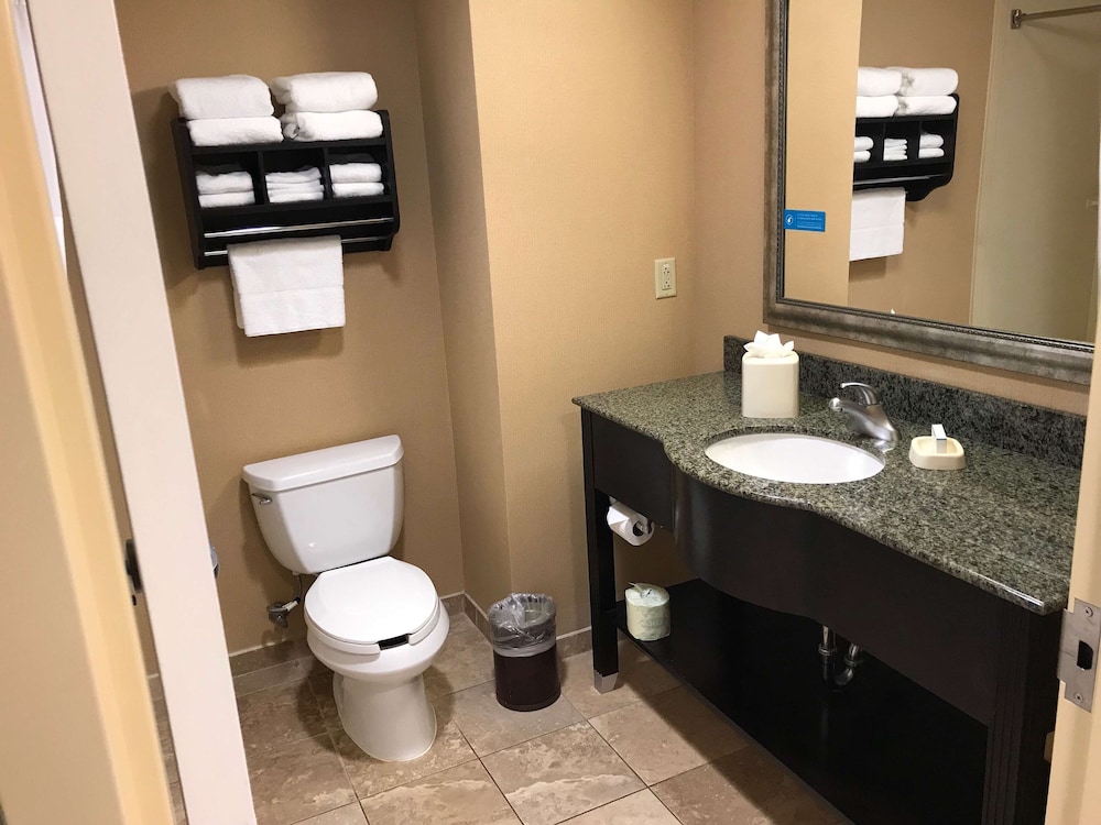 Hampton Inn & Suites Austin Lakeway - photo 25