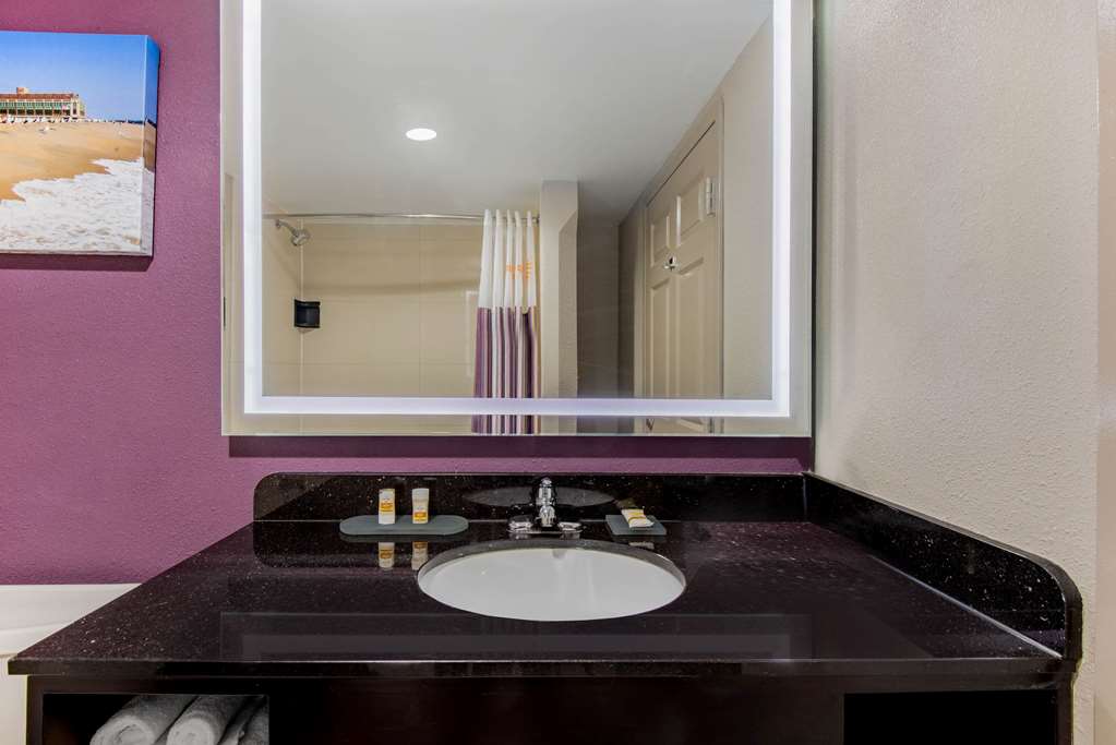 La Quinta Inn by Wyndham West Long Branch NJ Shore Area - photo 20