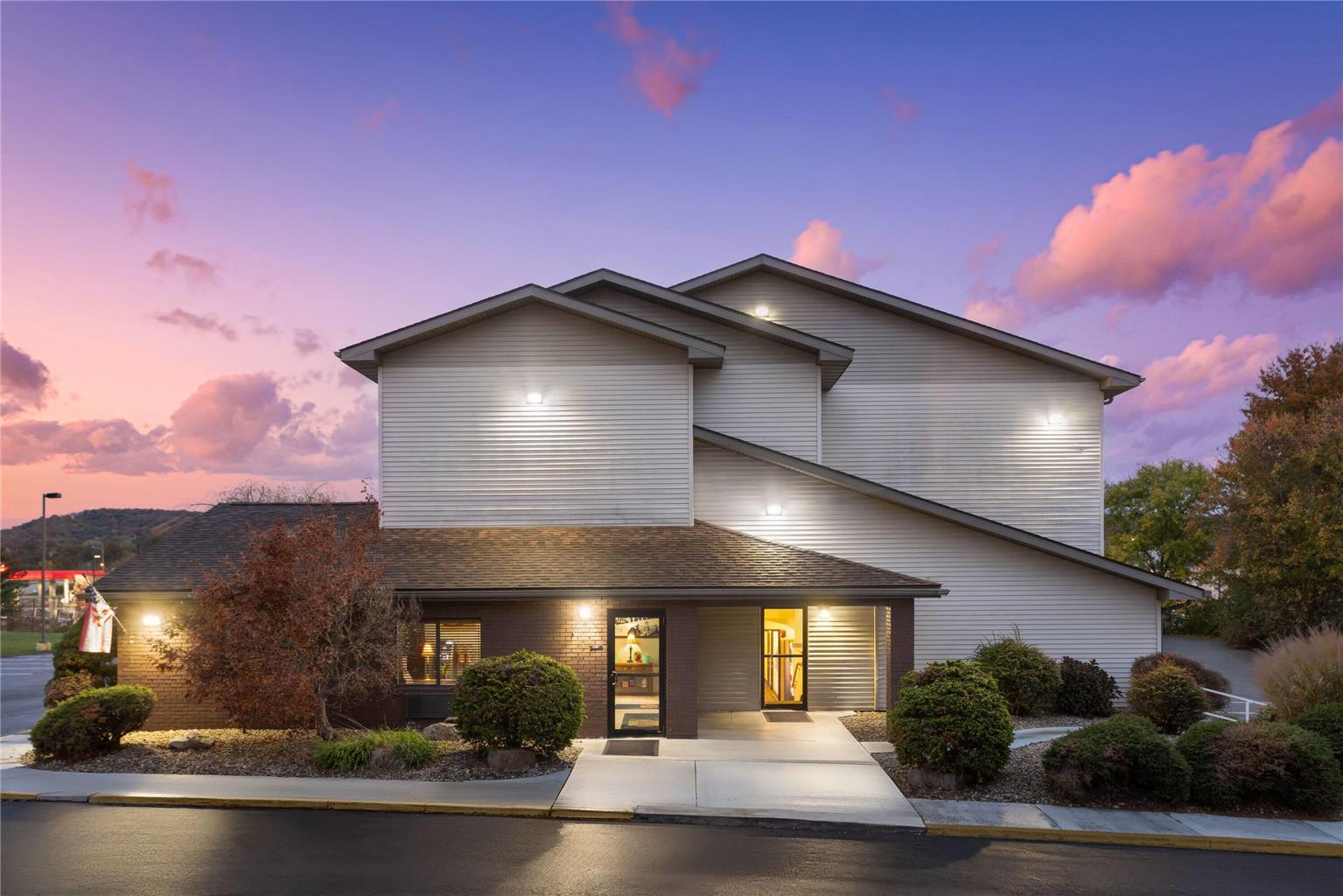Super 8 by Wyndham New Stanton — hotel in New Stanton