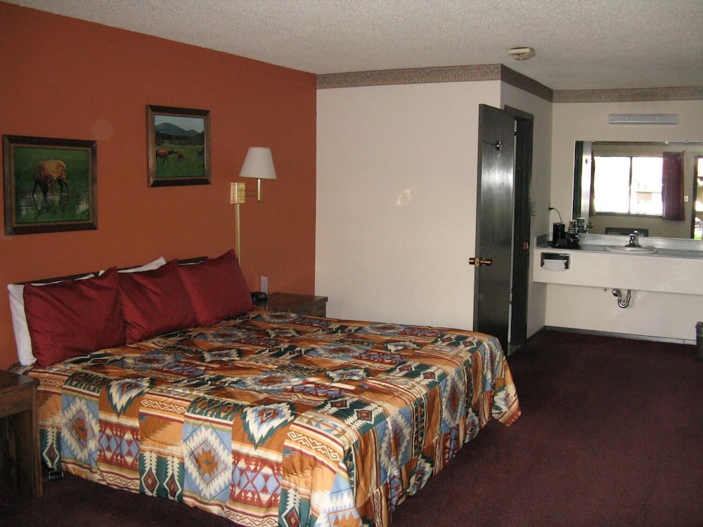 Branding Iron Motel - photo 13