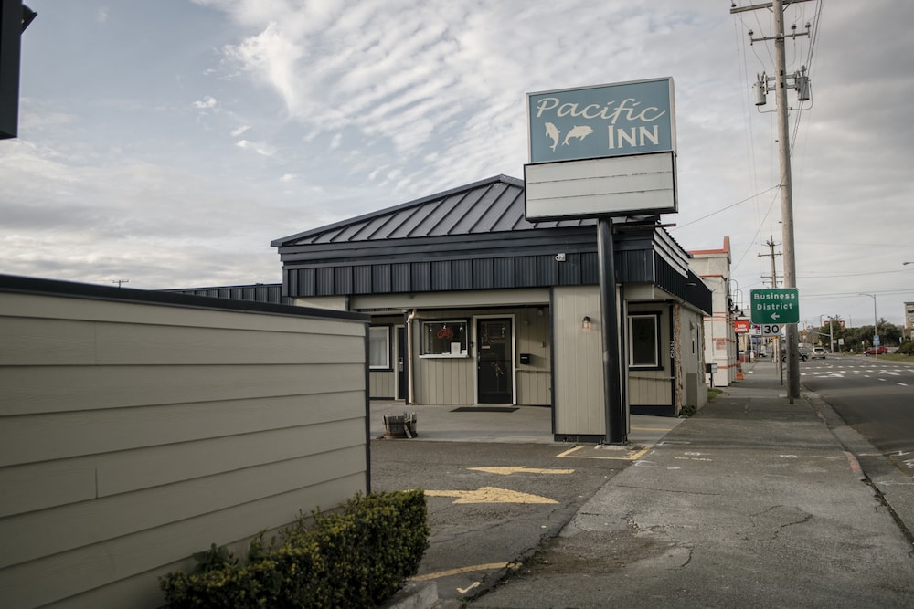 Pacific Inn - photo 10