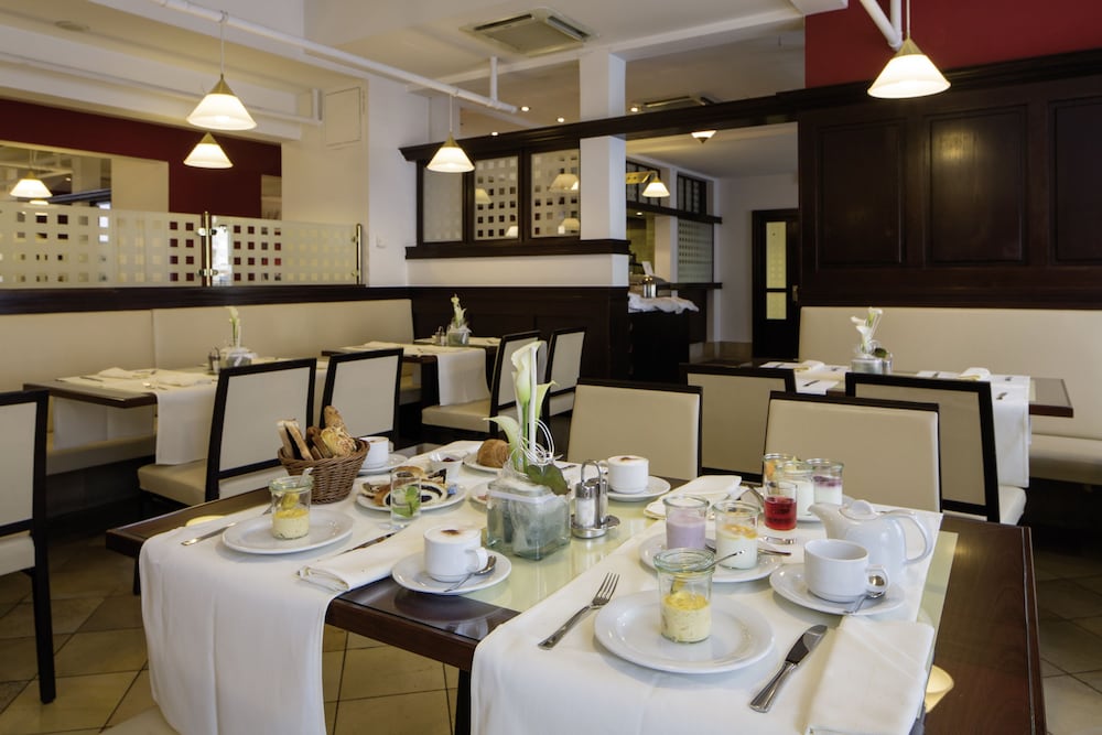 מזון ומשקאות