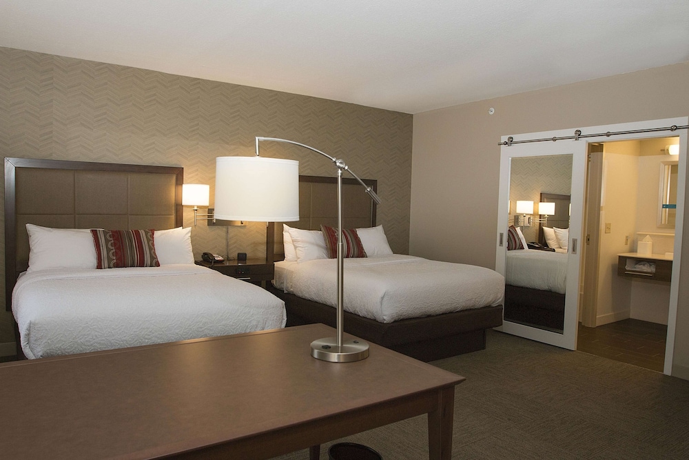 Hampton Inn & Suites Boone - photo 22